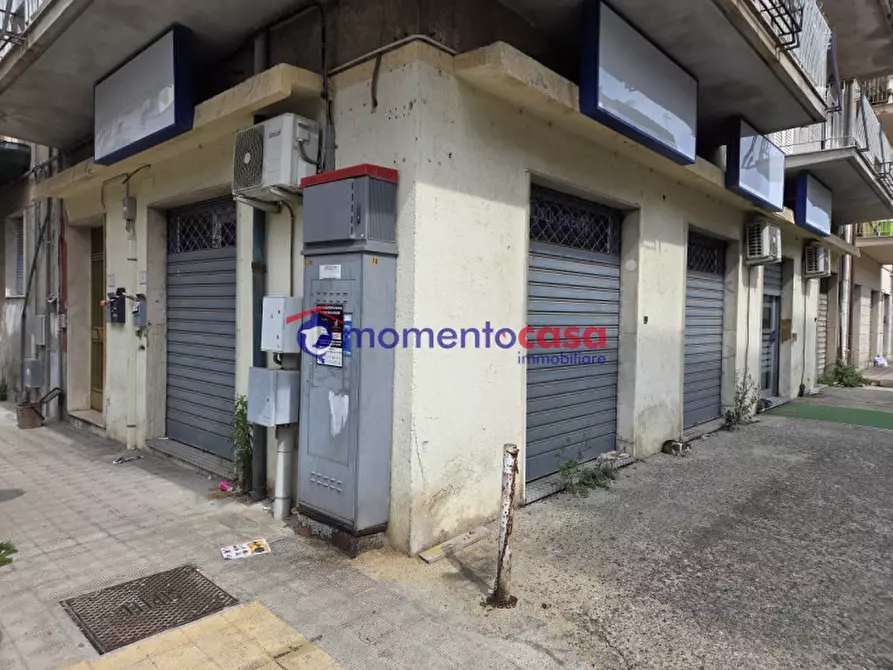 Immagine 9 di Negozio in vendita  in Via Ipponio a Reggio Di Calabria