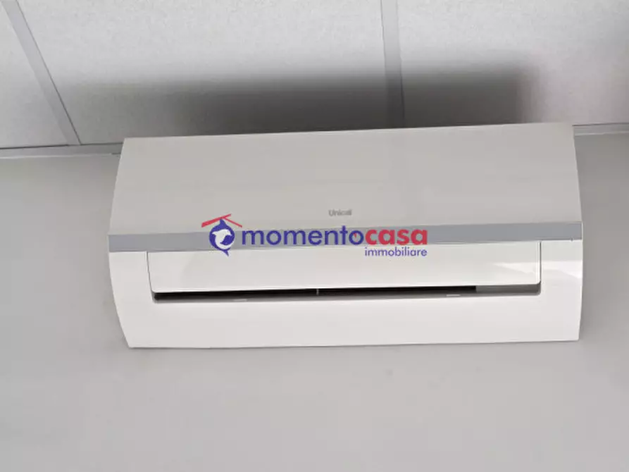 Immagine 17 di Negozio in vendita  in Via Ipponio a Reggio Di Calabria