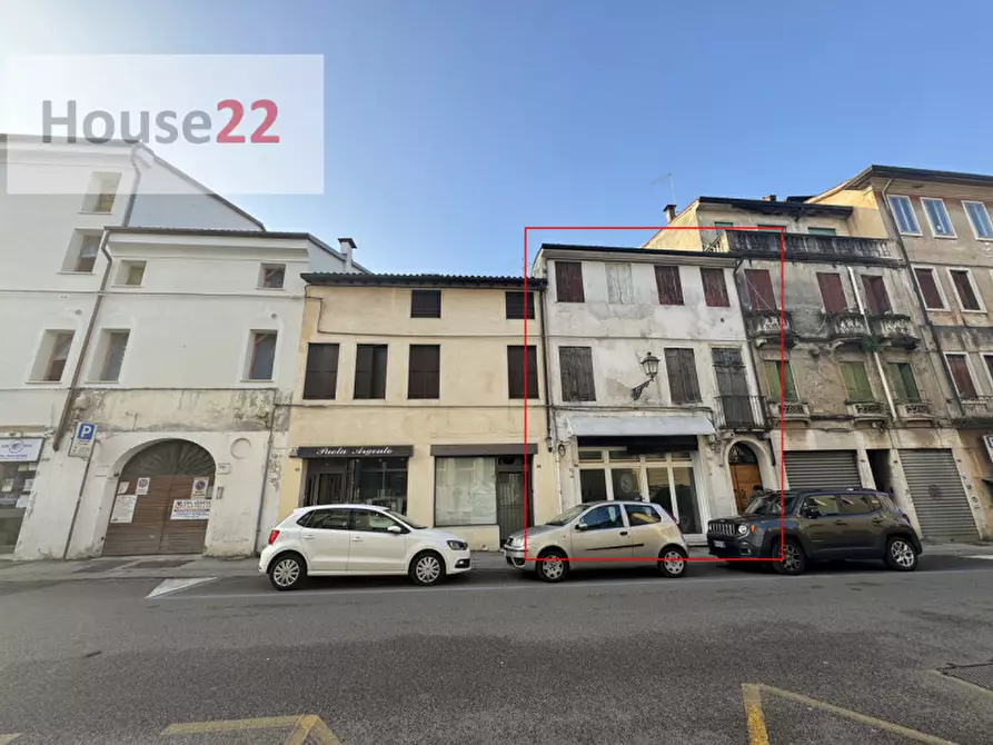 Immagine 2 di Palazzo in vendita  in Contra' Porta Padova, 92 a Vicenza