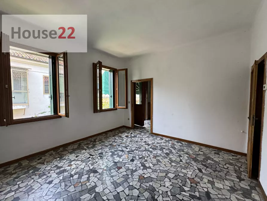 Immagine 17 di Palazzo in vendita  in Contra' Porta Padova, 92 a Vicenza