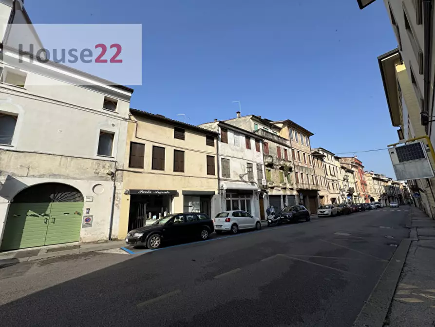 Immagine 46 di Palazzo in vendita  in Contra' Porta Padova, 92 a Vicenza