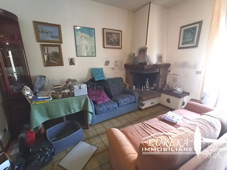 Immagine 8 di Appartamento in vendita  in via roma 152 a Castiglione Del Lago