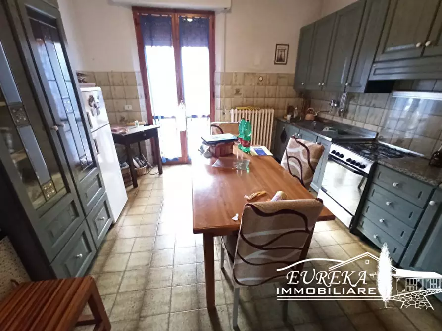 Immagine 13 di Appartamento in vendita  in via roma 152 a Castiglione Del Lago