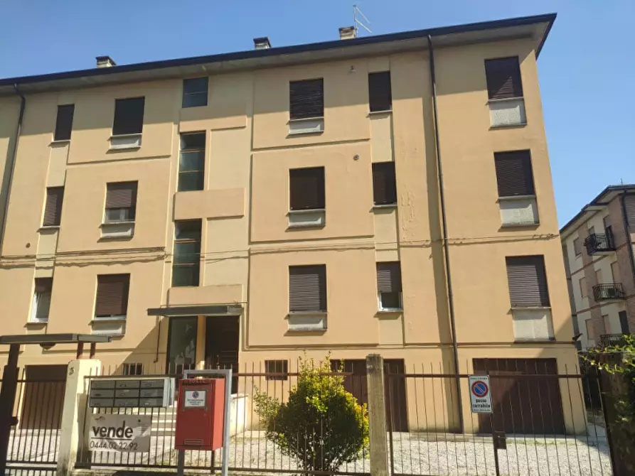 Immagine 18 di Appartamento in vendita  in via Mariani 3 a Vicenza