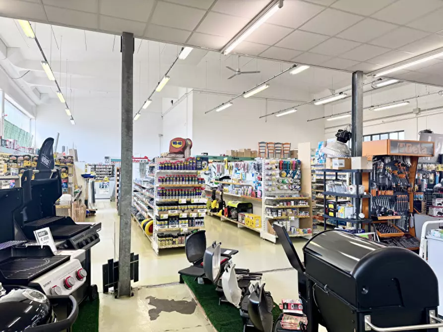 Immagine 5 di Capannone industriale in vendita  in via Zoccolanti 40 a San Secondo Parmense