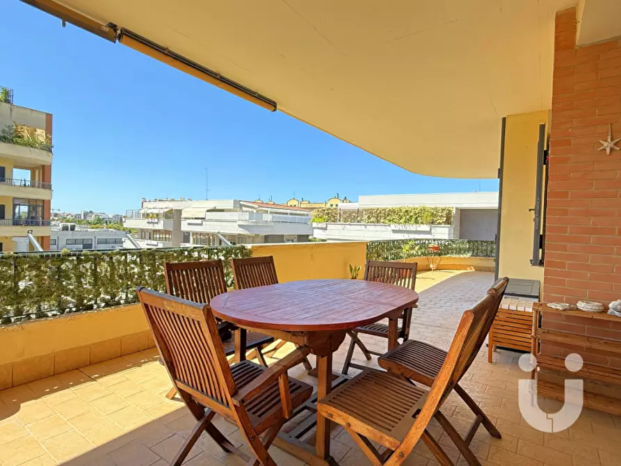 Immagine 2 di Appartamento in vendita  in largo Bruno Angoletta a Roma