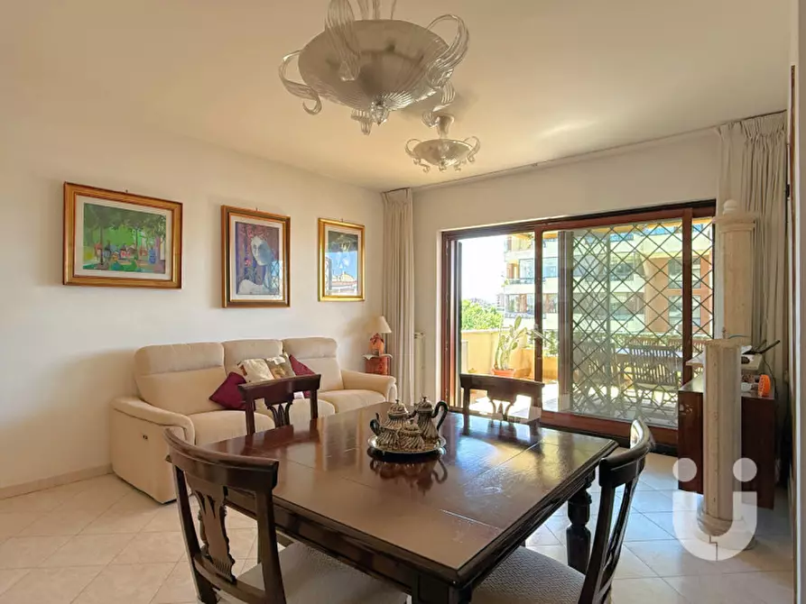 Immagine 5 di Appartamento in vendita  in largo Bruno Angoletta a Roma