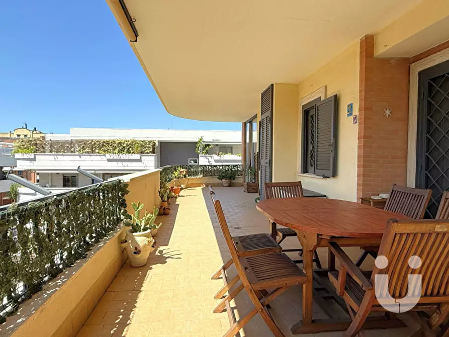 Immagine 9 di Appartamento in vendita  in largo Bruno Angoletta a Roma