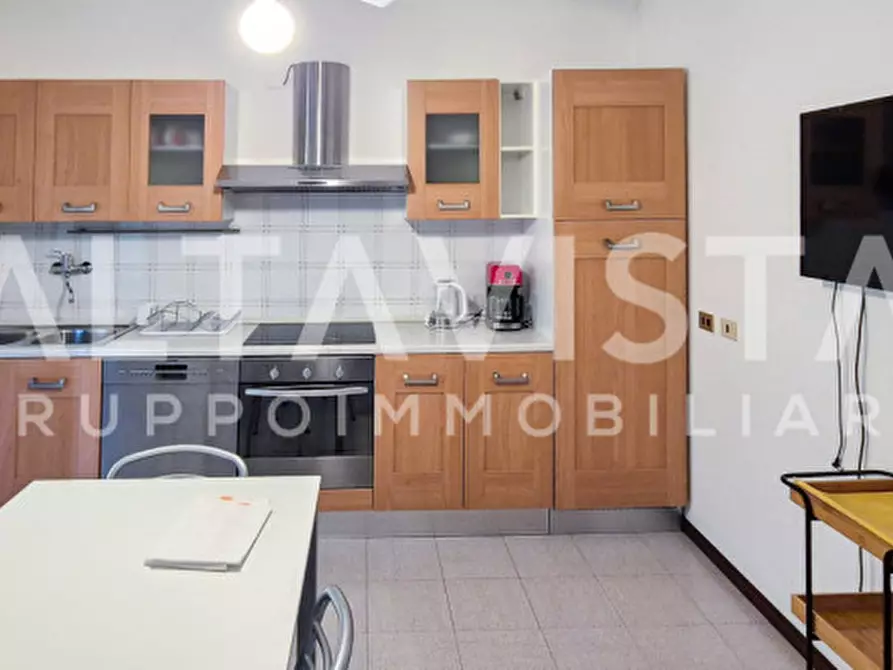 Immagine 5 di Villa in vendita  in Via Papa Ercoliano a Desenzano Del Garda