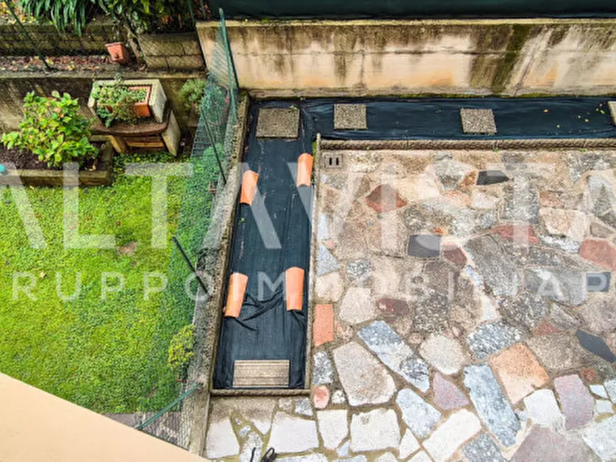 Immagine 7 di Villa in vendita  in Via Papa Ercoliano a Desenzano Del Garda