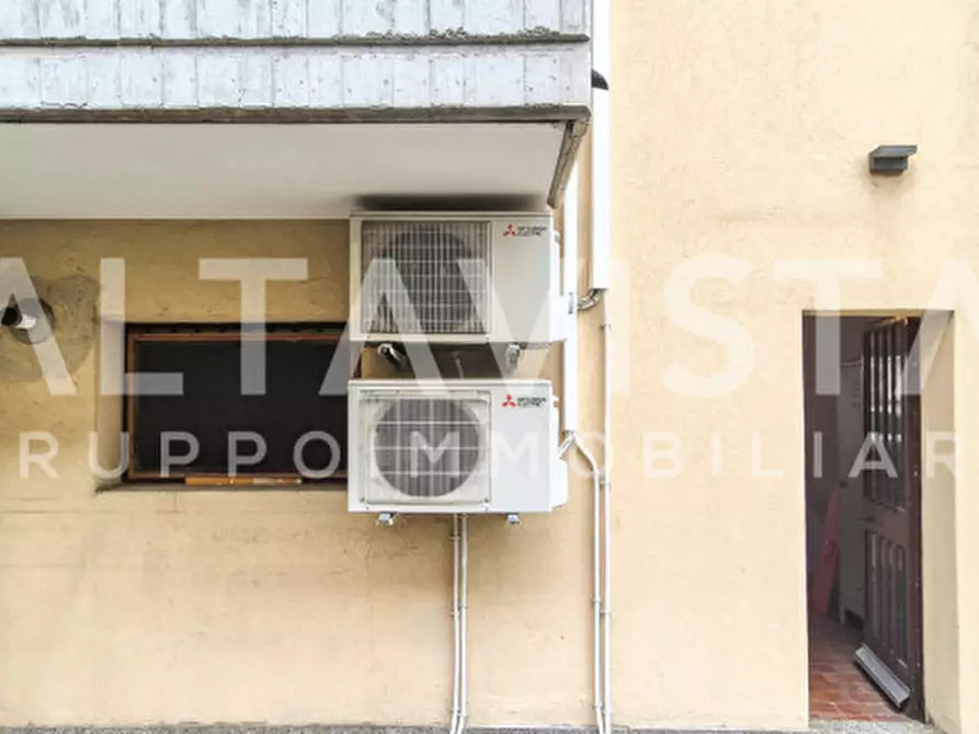 Immagine 19 di Villa in vendita  in Via Papa Ercoliano a Desenzano Del Garda