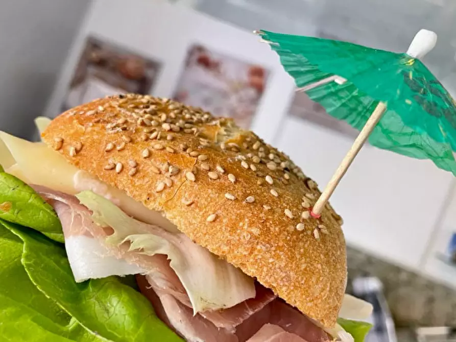 Immagine 68 di Attività commerciale in vendita  in Via Frejus n°117/a a Torino