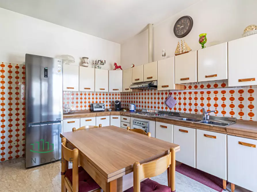 Immagine 5 di Palazzo in vendita  in Via Chiesa a Castel Maggiore