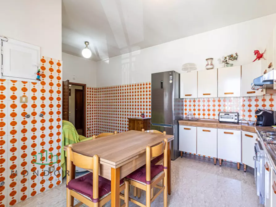 Immagine 9 di Palazzo in vendita  in Via Chiesa a Castel Maggiore