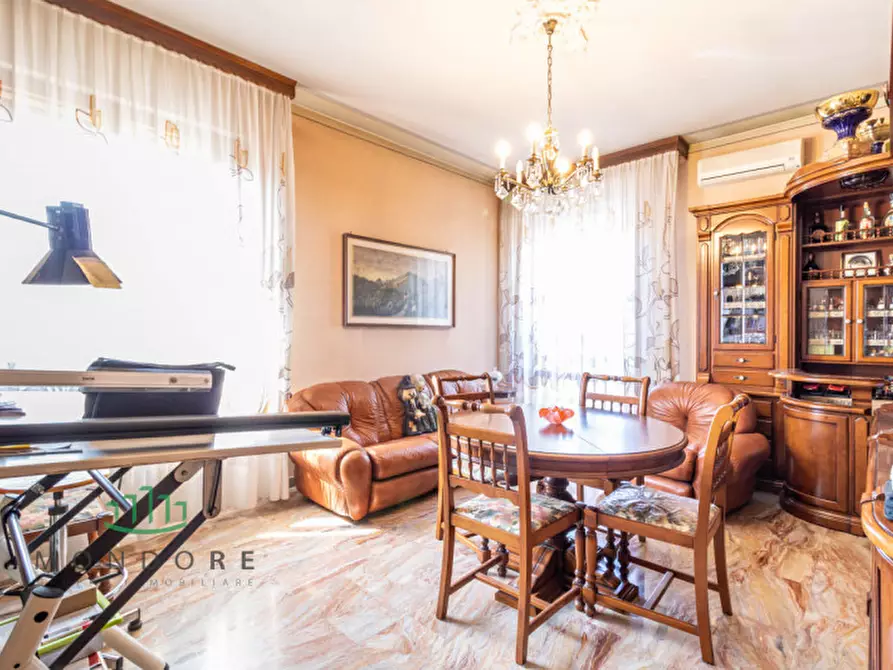 Immagine 10 di Palazzo in vendita  in Via Chiesa a Castel Maggiore