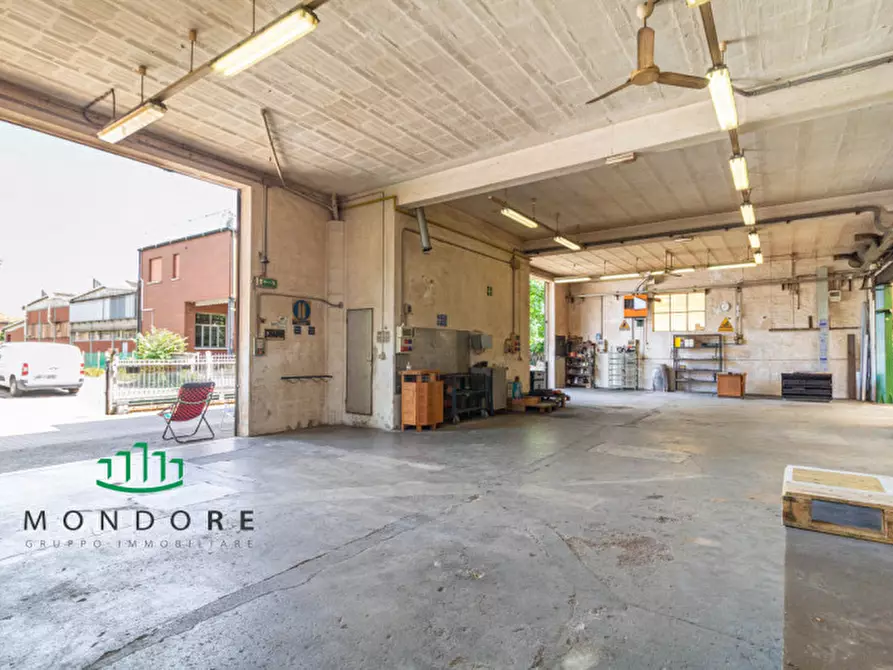 Immagine 38 di Palazzo in vendita  in Via Chiesa a Castel Maggiore