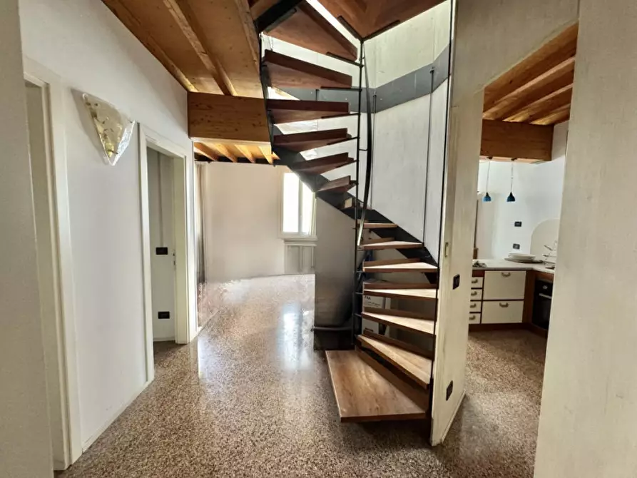 Immagine 6 di Appartamento in vendita  in vicenza contrà porta padova 92 a Vicenza