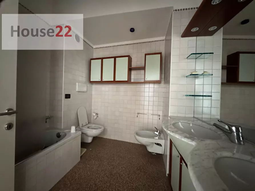 Immagine 15 di Appartamento in vendita  in vicenza contrà porta padova 92 a Vicenza