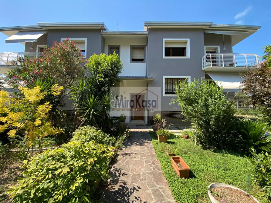 Immagine 31 di Appartamento in vendita  a Cervia