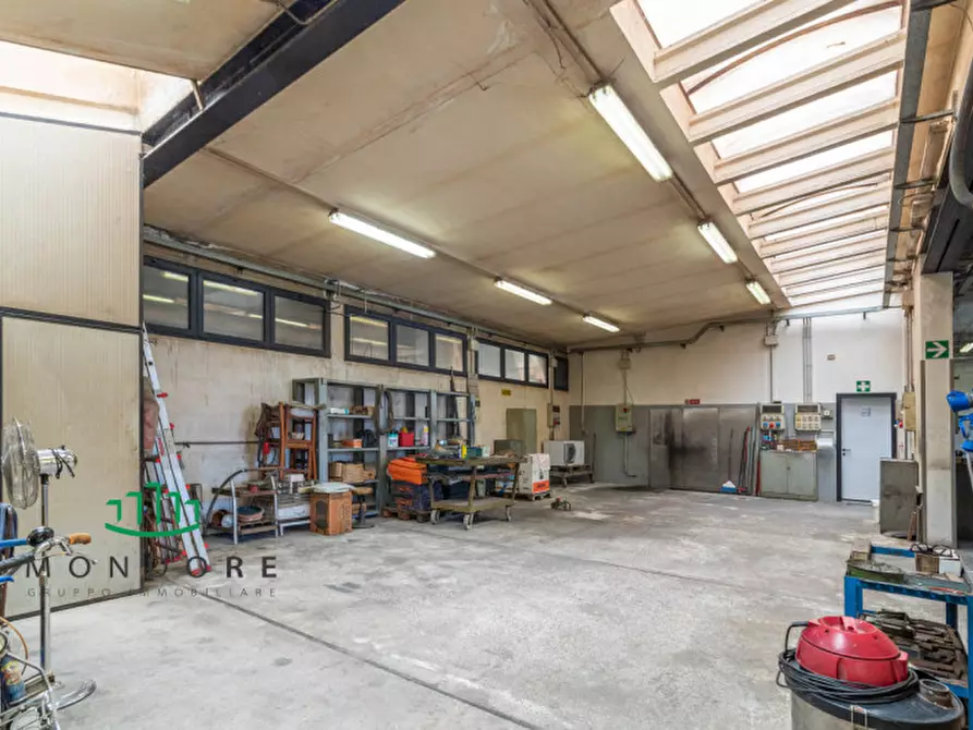 Immagine 15 di Magazzino in vendita  in via chiesa a Castel Maggiore