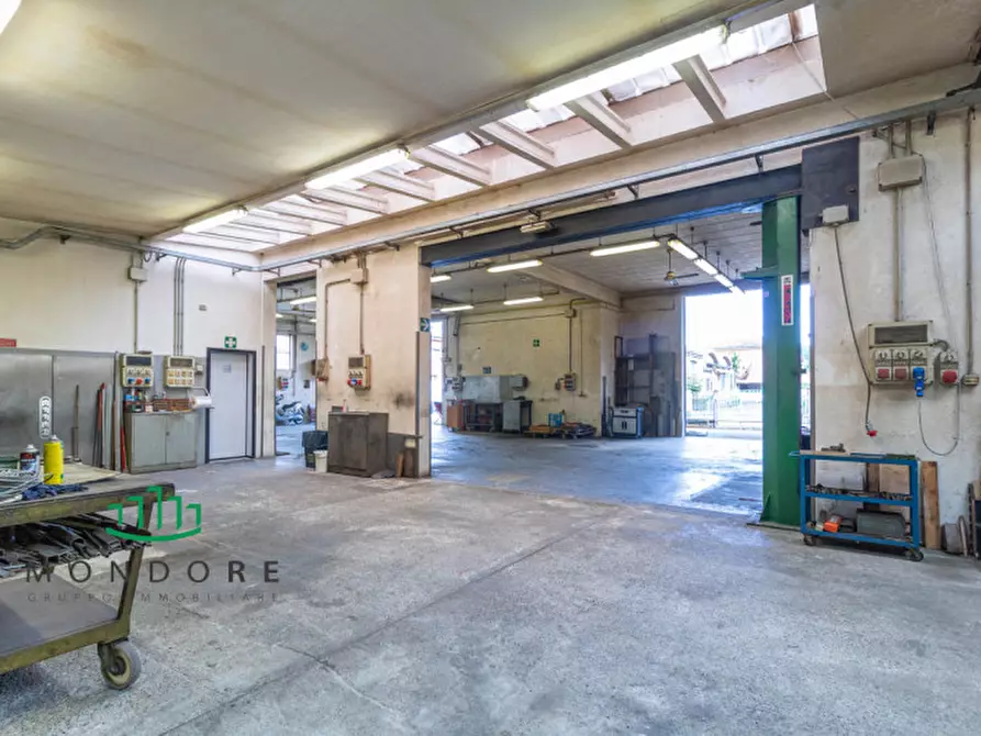 Immagine 18 di Magazzino in vendita  in via chiesa a Castel Maggiore