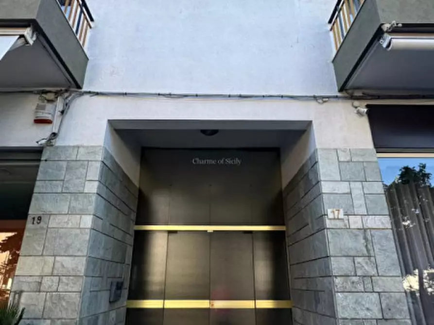 Immagine 2 di Appartamento in vendita  in Viale Napoleone Colajanni a Ragusa