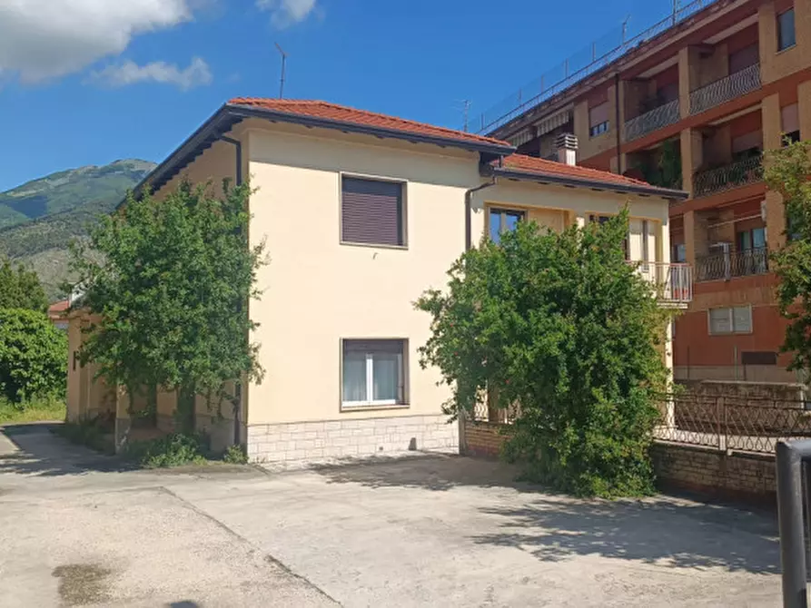 Immagine 3 di Casa indipendente in vendita  in VIALE SAN DOMENICO a Sora