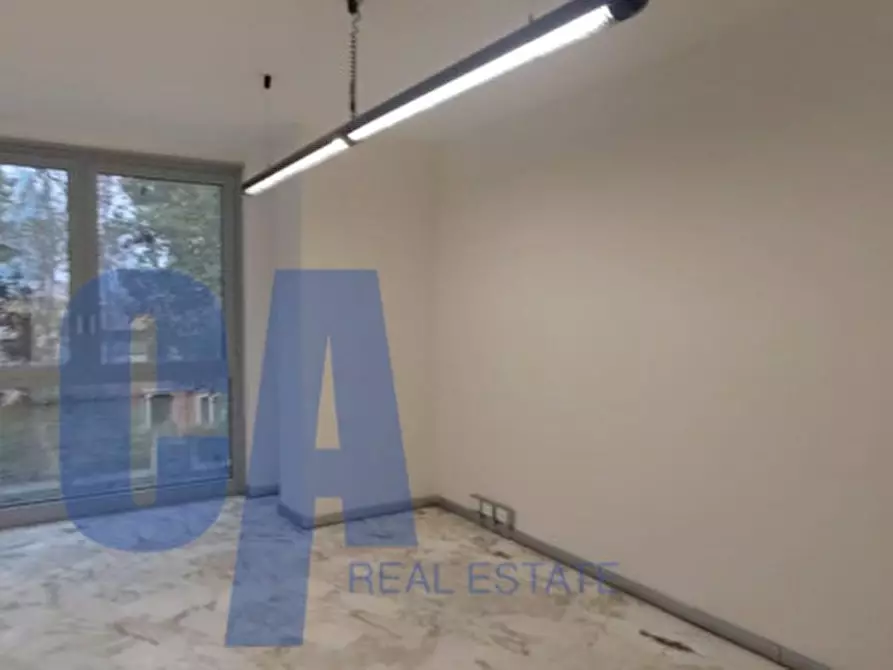 Immagine 9 di Ufficio in affitto  in PIAZZA CARBONARI a Milano