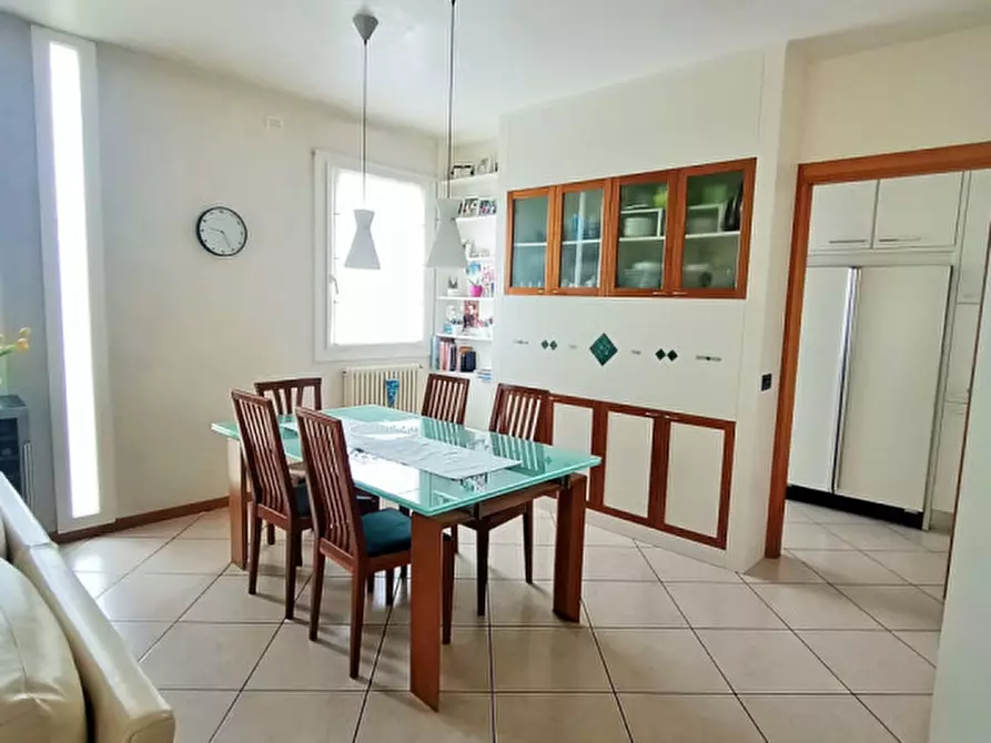 Immagine 4 di Casa bifamiliare in vendita  in Via John Fitzgerald Kennedy 53 a Riese Pio x