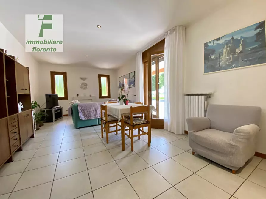Immagine 2 di Casa indipendente in vendita  in VIA LAURO a Cadoneghe