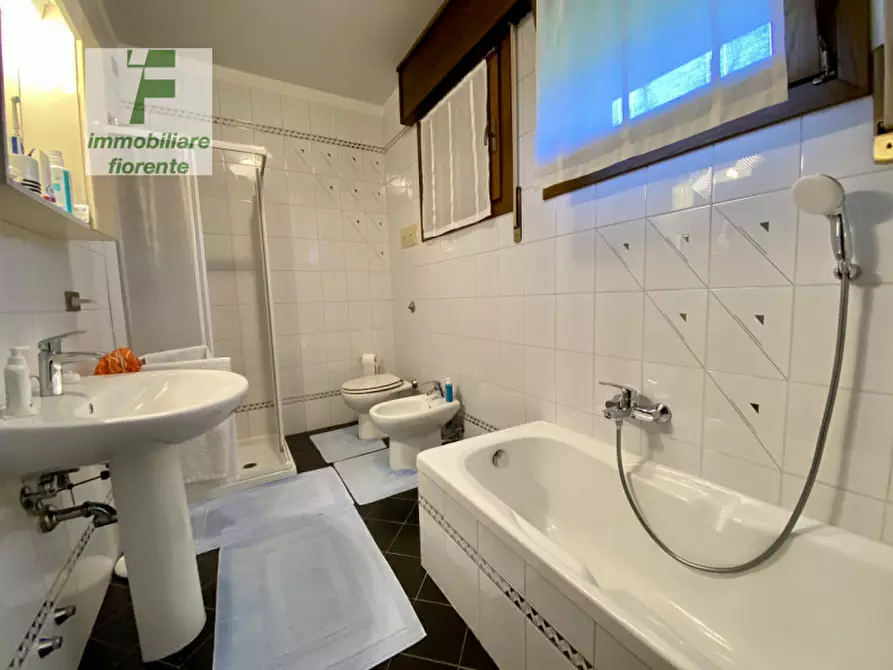 Immagine 15 di Casa indipendente in vendita  in VIA LAURO a Cadoneghe