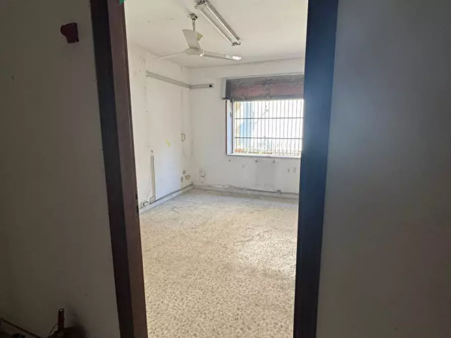 Immagine 20 di Palazzo in vendita  in Via Generale Pianell 1 c a Napoli