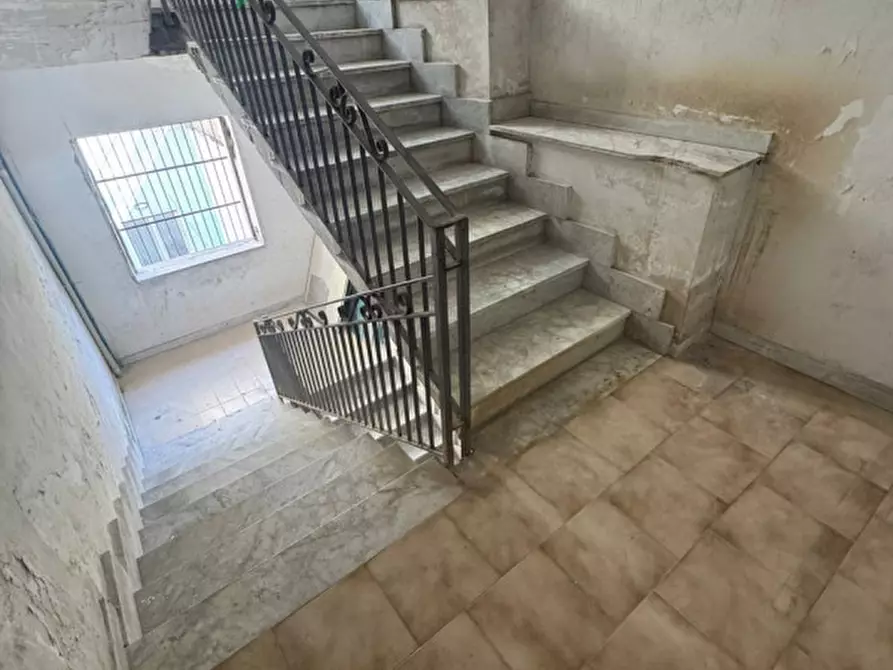 Immagine 22 di Palazzo in vendita  in Via Generale Pianell 1 c a Napoli