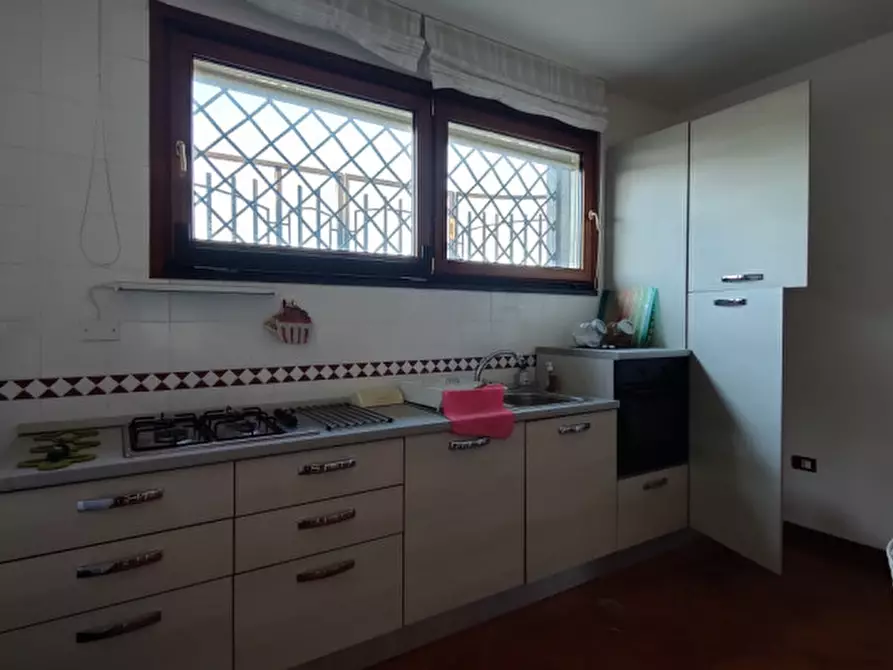 Immagine 11 di Appartamento in vendita  in Via Panoramica a Salerno