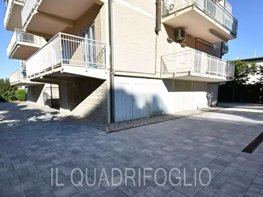 Immagine 31 di Appartamento in vendita  in Viale Pietro Mascagni a Cervia