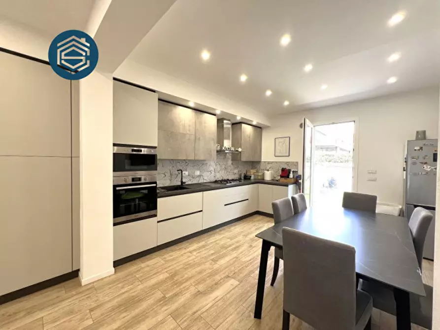 Immagine 6 di Casa indipendente in vendita  in Via dei Bruni 1 a Campi Bisenzio