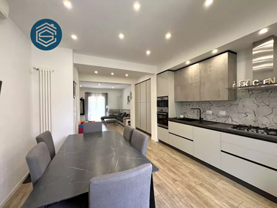 Immagine 9 di Casa indipendente in vendita  in Via dei Bruni 1 a Campi Bisenzio