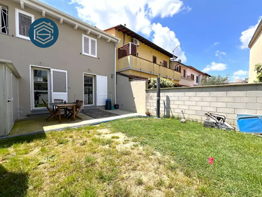 Immagine 15 di Casa indipendente in vendita  in Via dei Bruni 1 a Campi Bisenzio