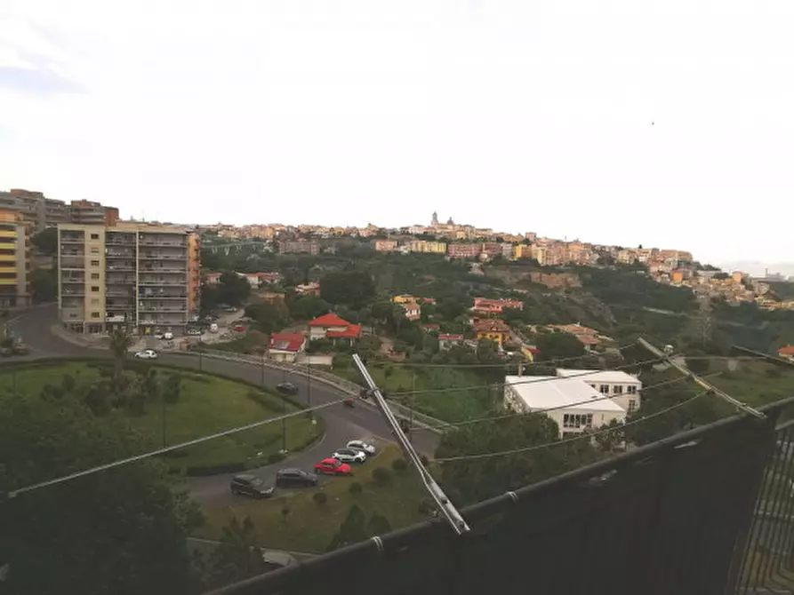 Immagine 11 di Appartamento in vendita  in Viale Vincenzo De Filippis a Catanzaro