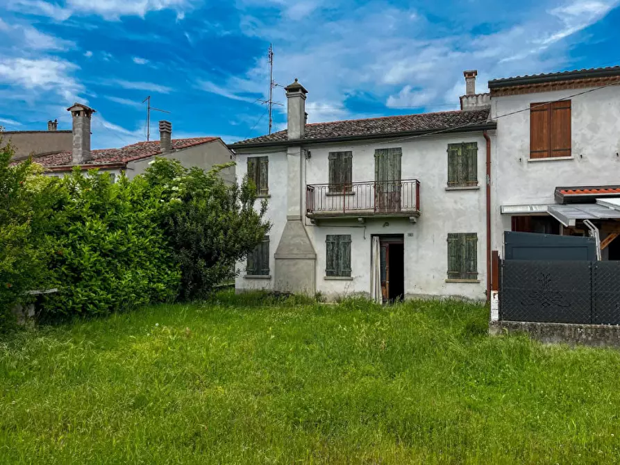 Immagine 2 di Casa bifamiliare in vendita  in via agusparo a Montagnana