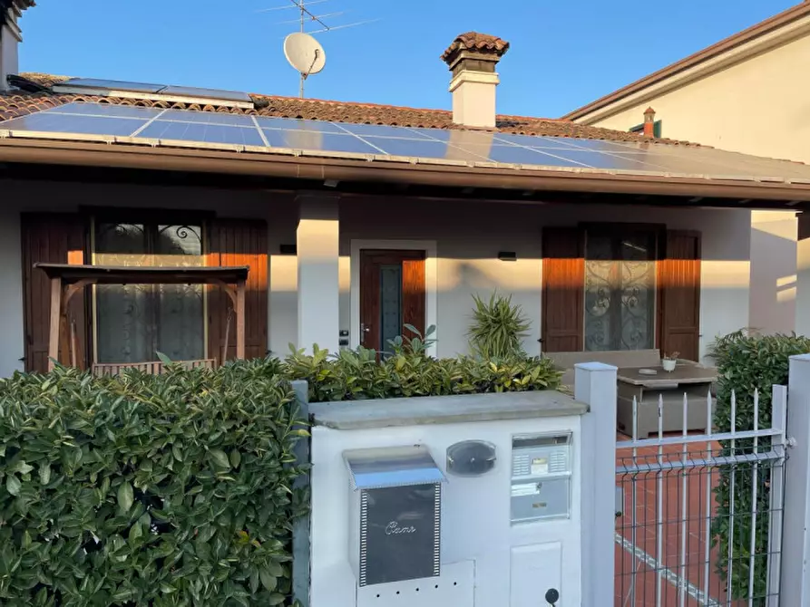 Immagine 2 di Casa bifamiliare in vendita  in cia carlo alberto a Calcinato