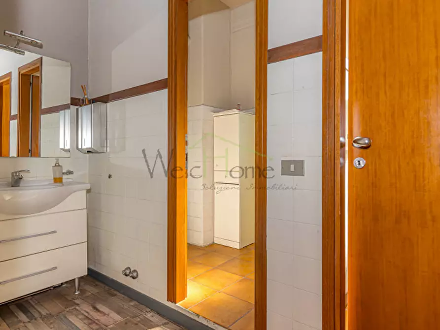 Immagine 14 di Capannone industriale in affitto  a Tavernerio