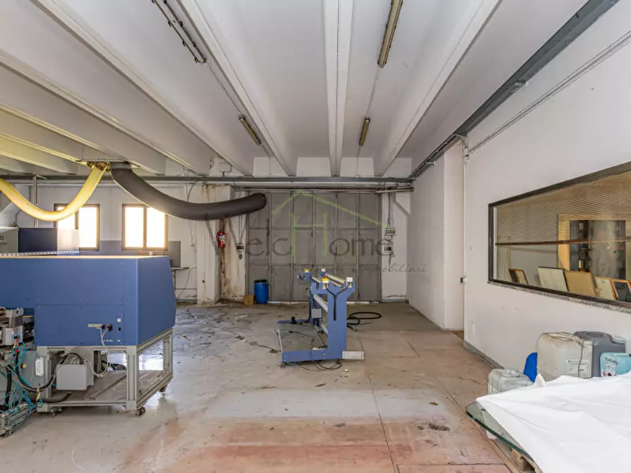 Immagine 29 di Capannone industriale in affitto  a Tavernerio
