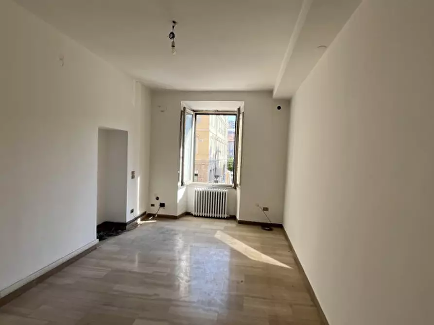 Immagine 9 di Appartamento in vendita  in PIAZZA STAMIRA a Ancona