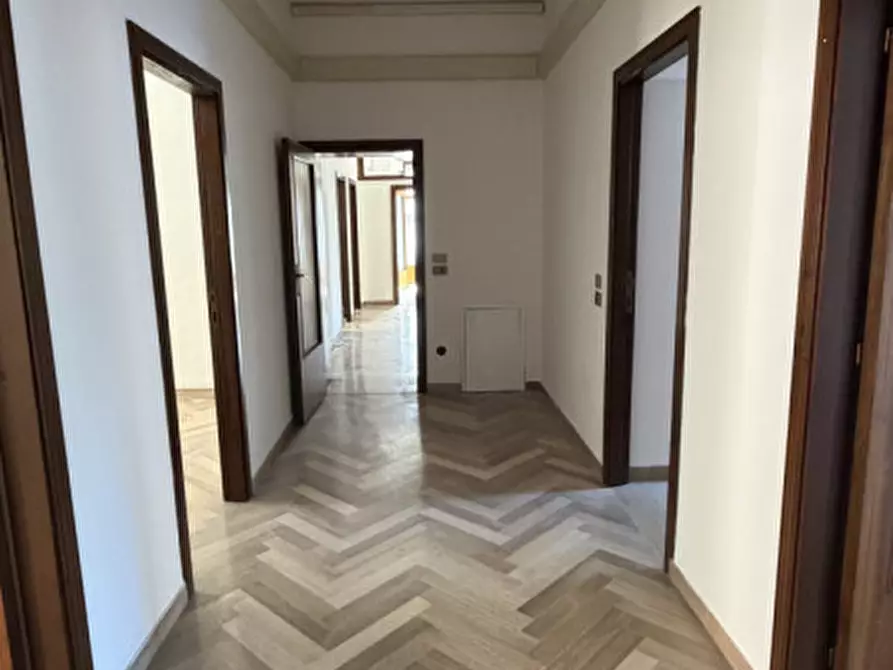 Immagine 30 di Appartamento in vendita  in PIAZZA STAMIRA a Ancona