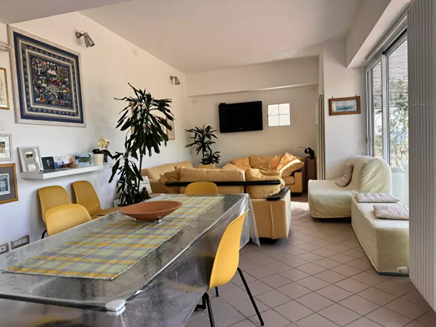 Immagine 3 di Casa bifamiliare in vendita  in Via Alpi 17 a Ancona