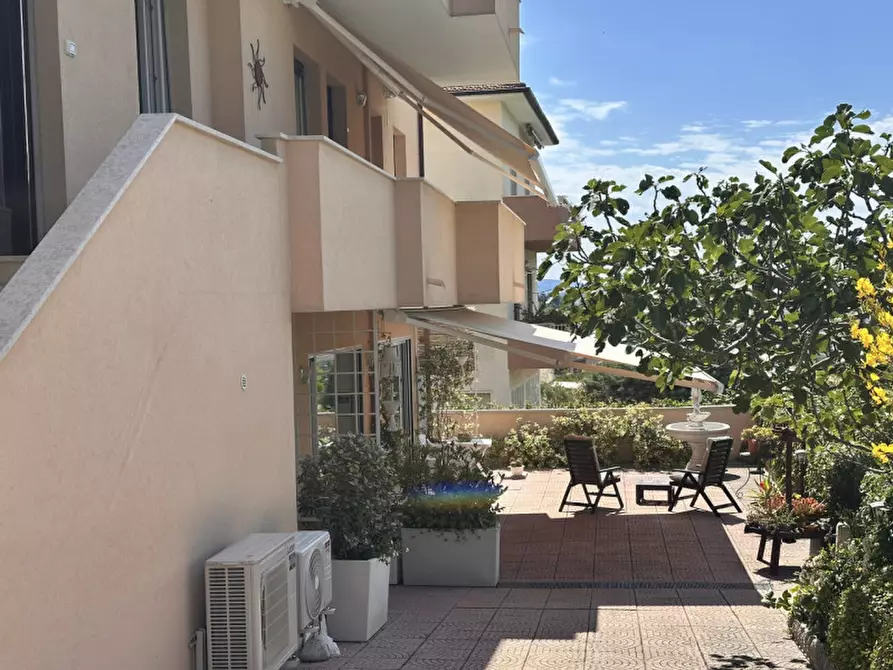 Immagine 7 di Casa bifamiliare in vendita  in Via Alpi 17 a Ancona