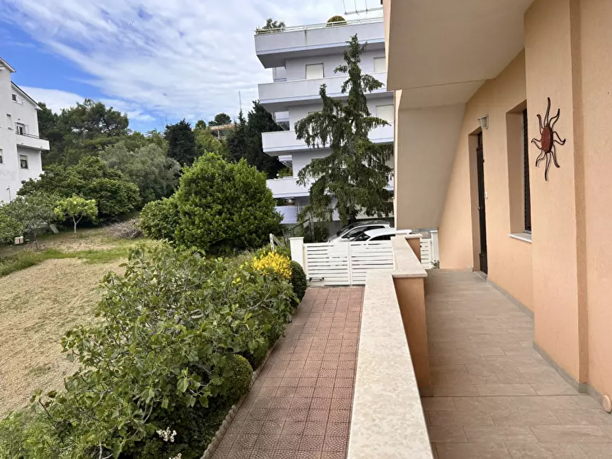 Immagine 8 di Casa bifamiliare in vendita  in Via Alpi 17 a Ancona