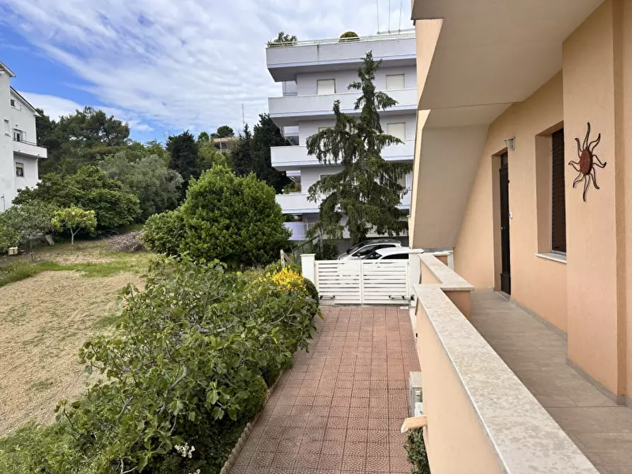 Immagine 9 di Casa bifamiliare in vendita  in Via Alpi 17 a Ancona