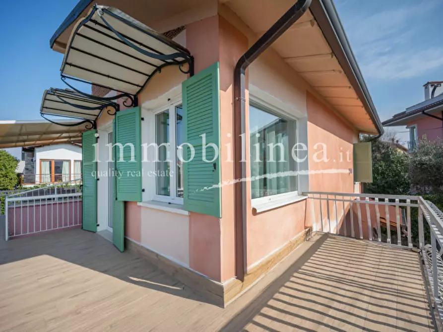 Immagine 13 di Villa in vendita  in via paiari a Lazise